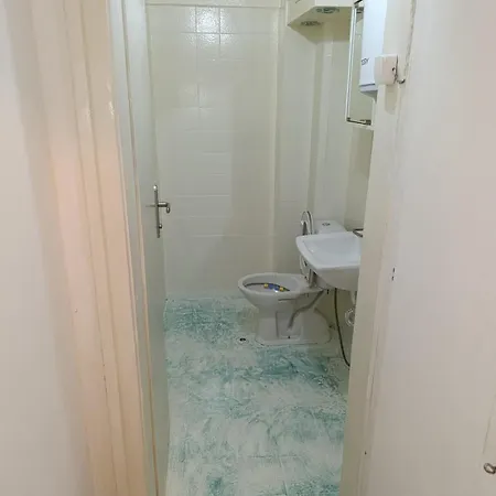 Apartment две до метростанция вардар In West Park Near Subway